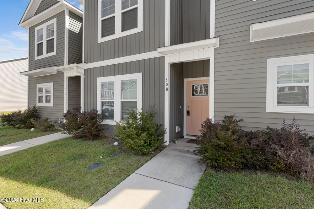 608 Jacks Crossing Drive Hubert, NC 28539