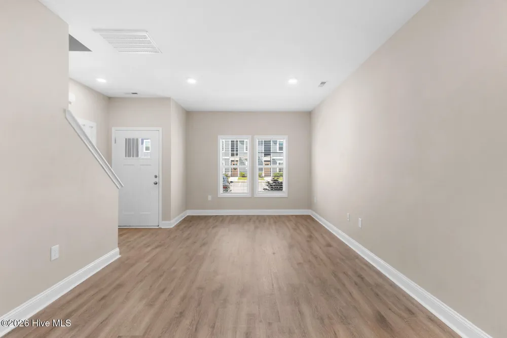 608 Jacks Crossing Drive Hubert, NC 28539