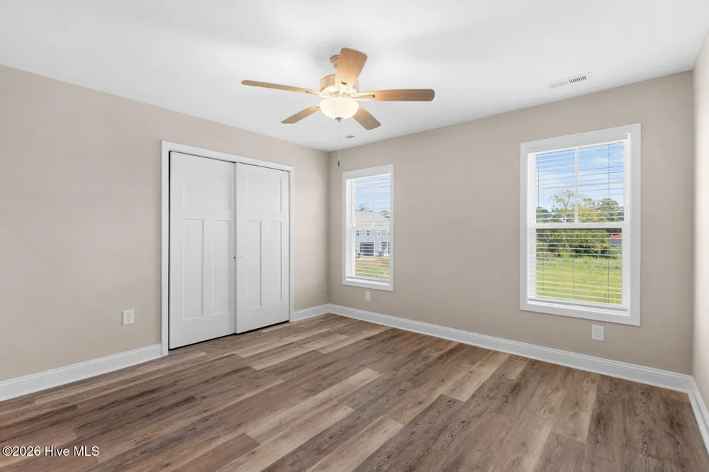608 Jacks Crossing Drive Hubert, NC 28539