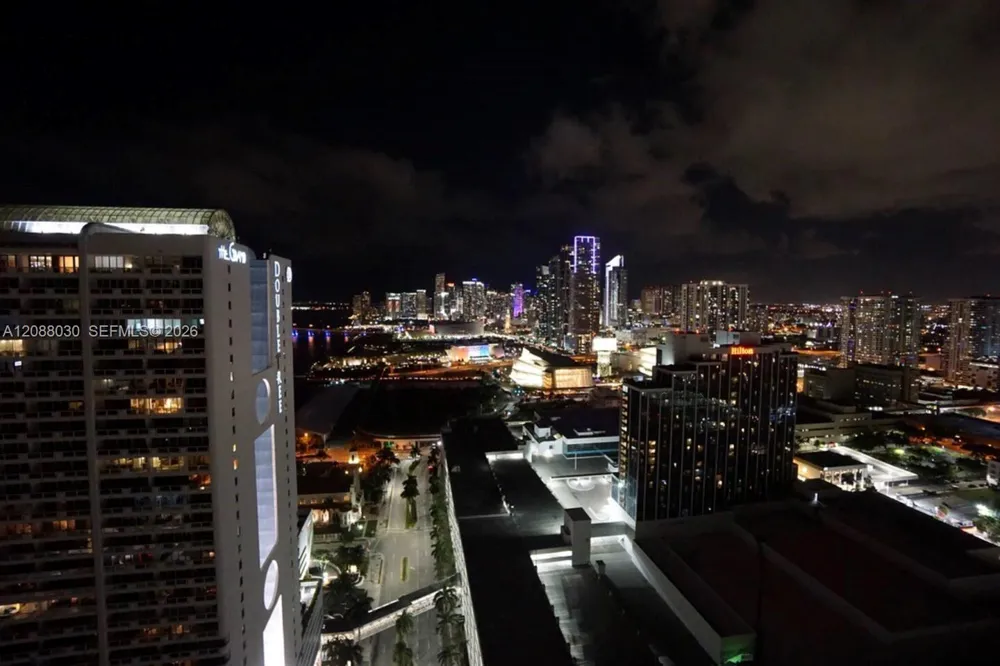 1750 Bayshore Dr #3710 Miami, FL 33132