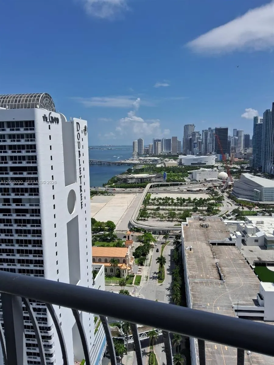 1750 Bayshore Dr #3710 Miami, FL 33132