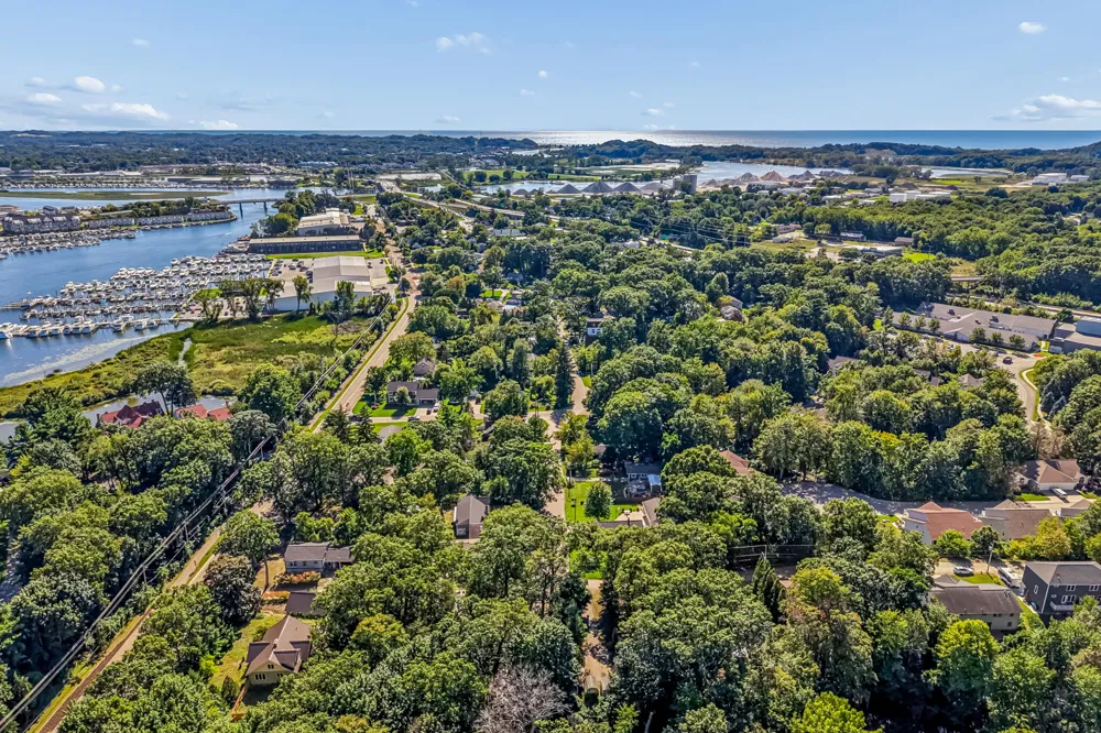 16849 Highland Avenue Ferrysburg City, MI 49456