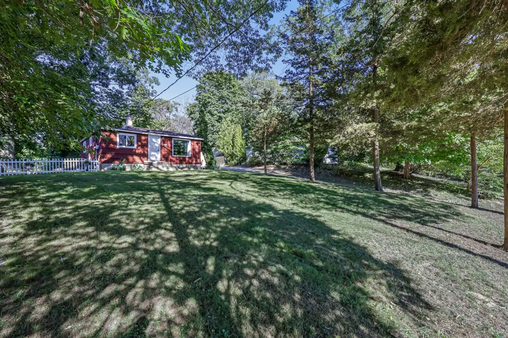 16849 Highland Avenue Ferrysburg City, MI 49456
