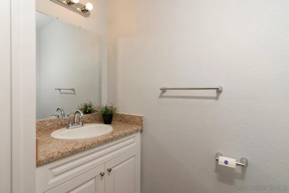 3286 Caminito Eastbluff #114 La Jolla, CA 92037