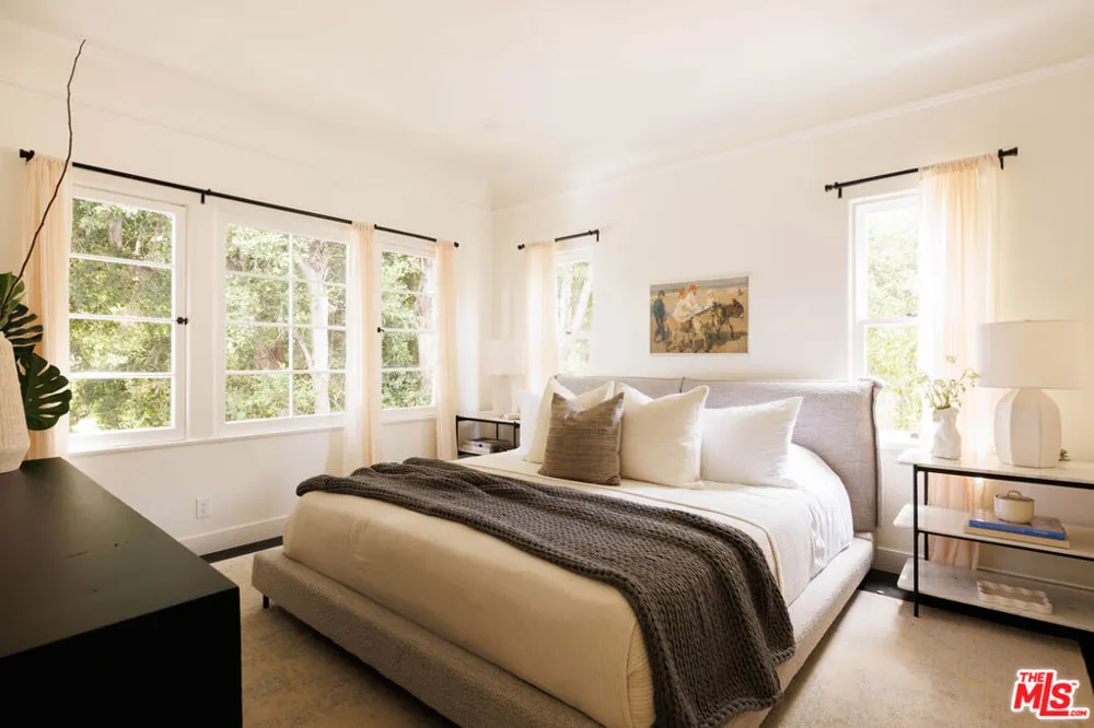1226 Smithwood Drive #4 Los Angeles, CA 90035