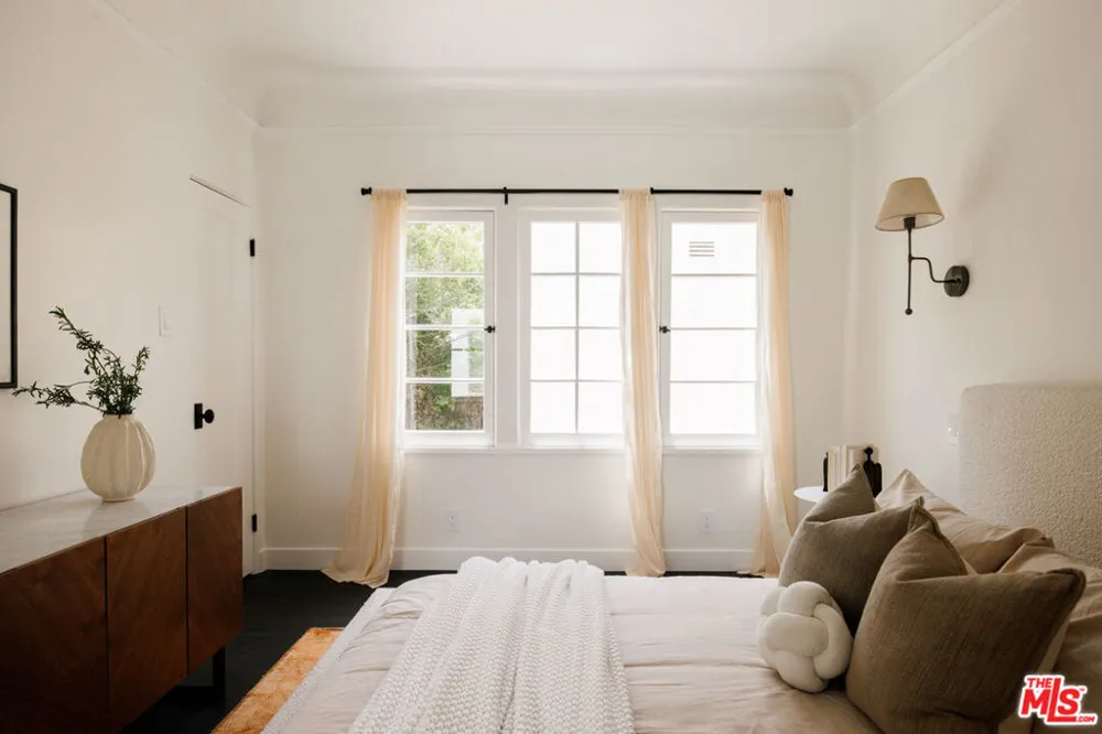 1226 Smithwood Drive #4 Los Angeles, CA 90035