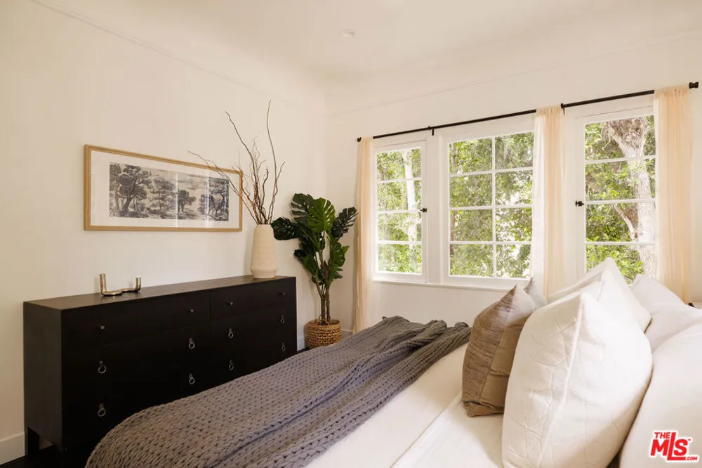 1226 Smithwood Drive #4 Los Angeles, CA 90035