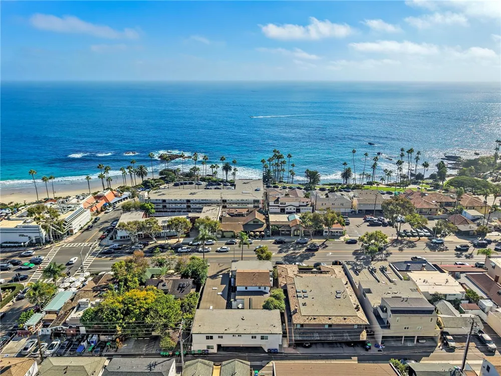 334 Coast Hwy #A Laguna Beach, CA 92651