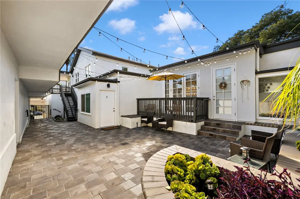 334 Coast Hwy #A Laguna Beach, CA 92651