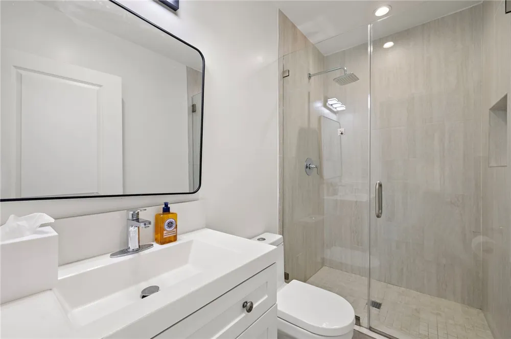 334 Coast Hwy #A Laguna Beach, CA 92651