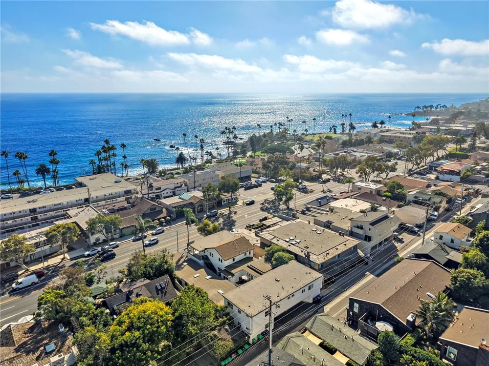 334 Coast Hwy #A Laguna Beach, CA 92651