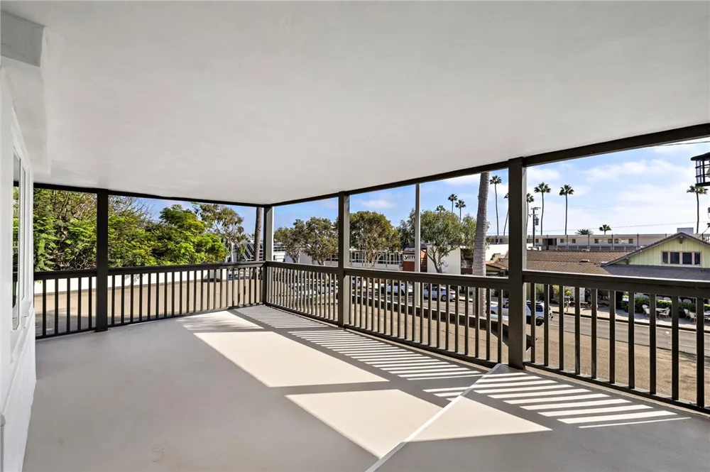 334 Coast Hwy #A Laguna Beach, CA 92651