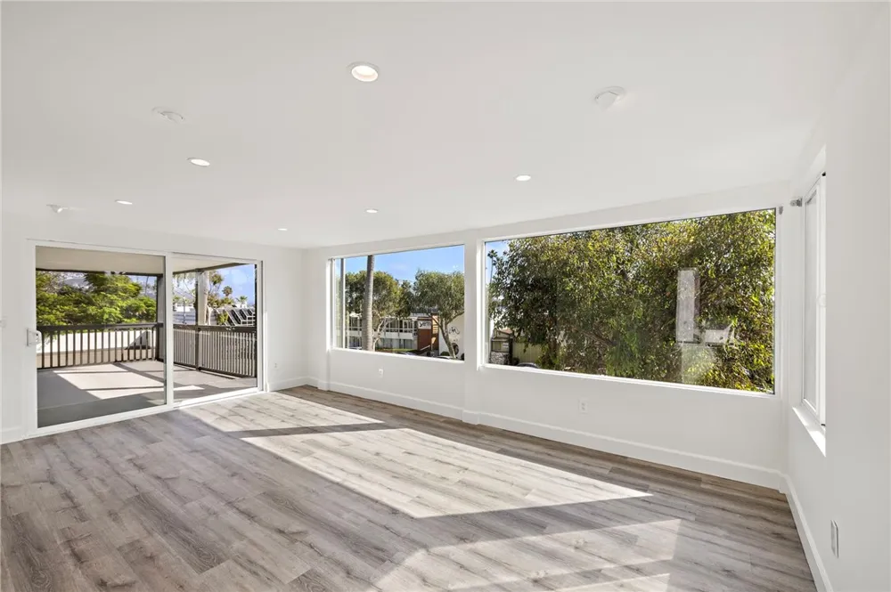 334 Coast Hwy #A Laguna Beach, CA 92651