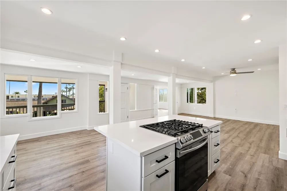 334 Coast Hwy #A Laguna Beach, CA 92651