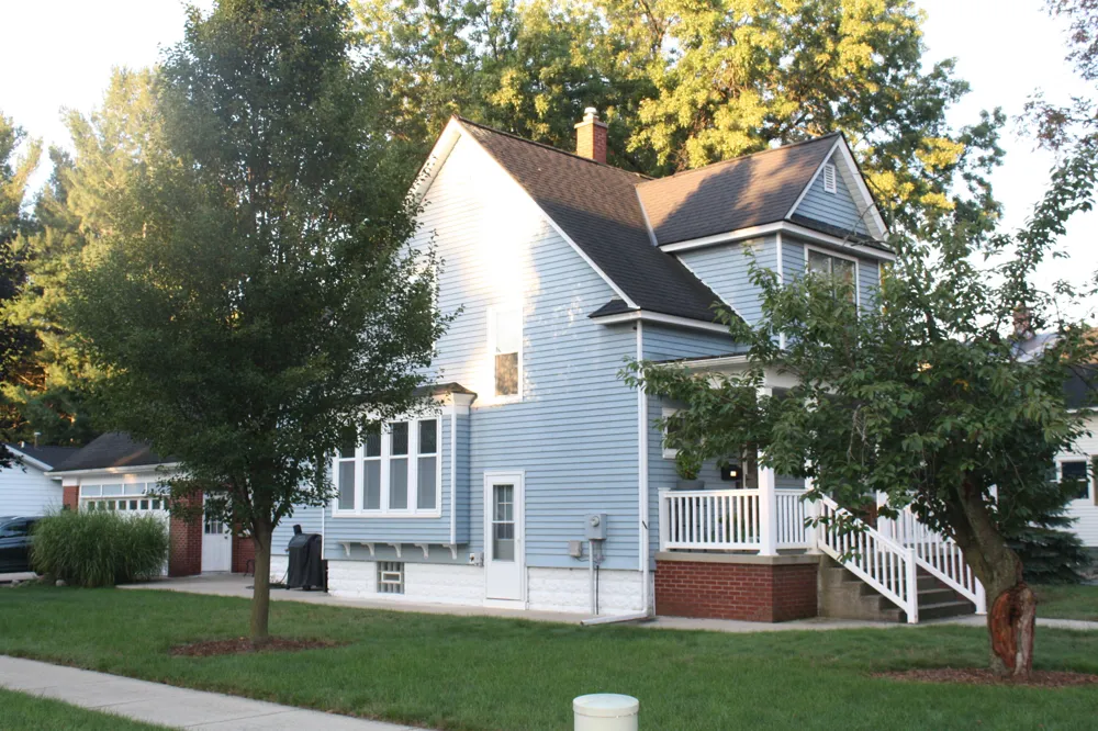 522 E Lincoln Avenue Zeeland, MI 49464