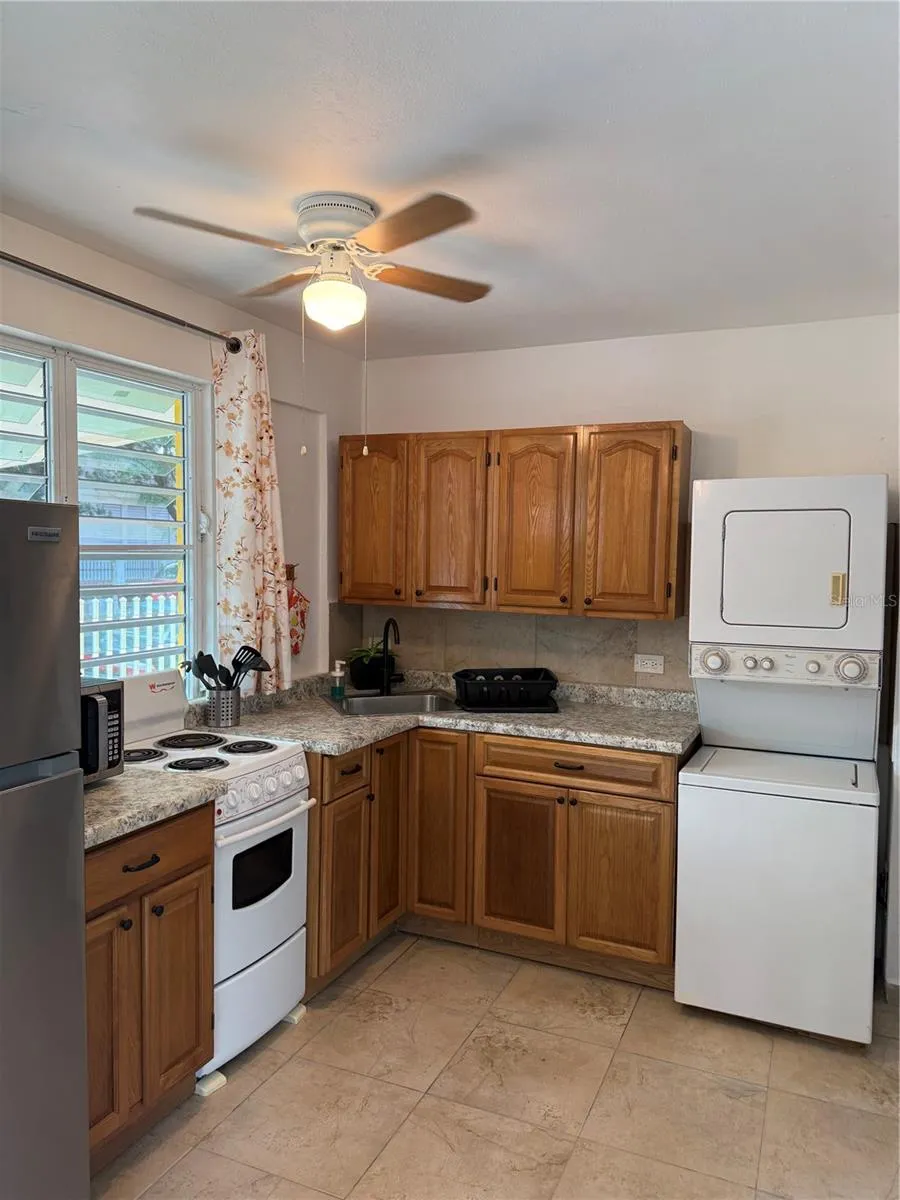 262 calle BETANCES Aguadilla, PR 00603
