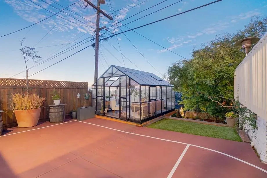 467 Avalon Drive South San Francisco, CA 94080