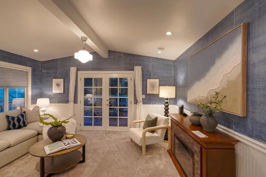 467 Avalon Drive South San Francisco, CA 94080