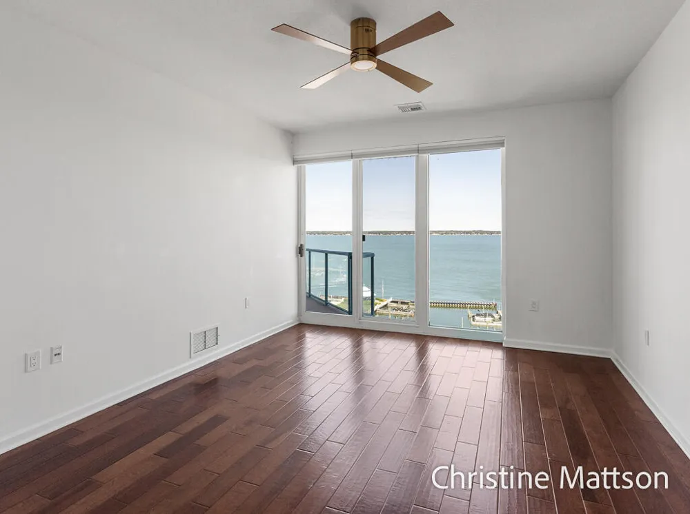 2964 Lakeshore Drive #E702 Muskegon, MI 49441