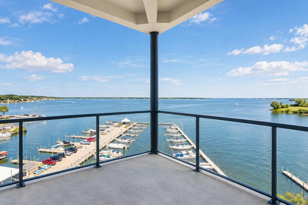 2964 Lakeshore Drive #E702 Muskegon, MI 49441