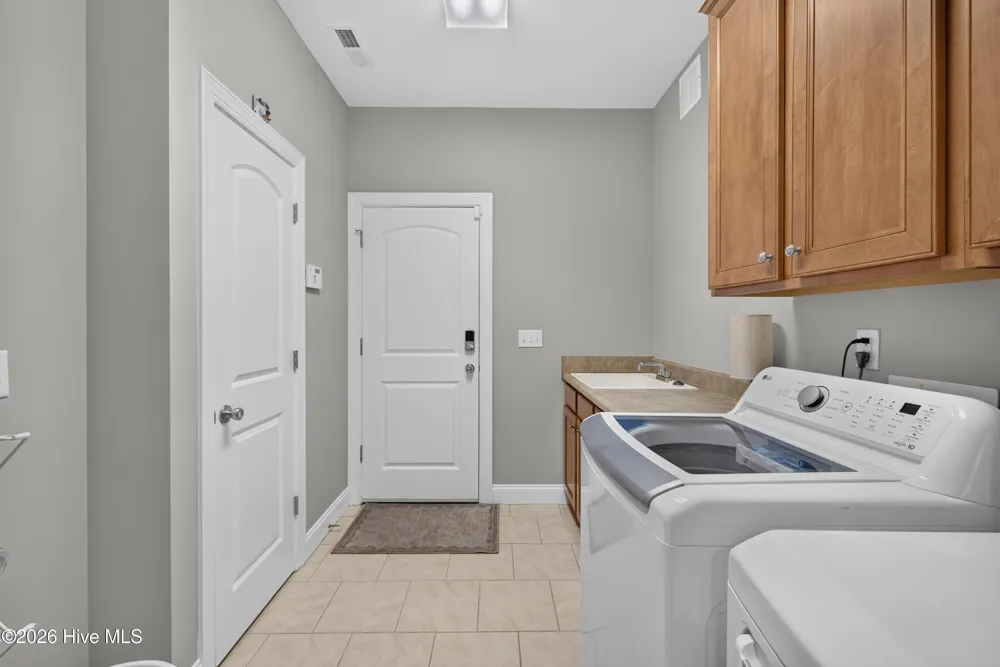 5148 Somersett Lane Wilmington, NC 28409