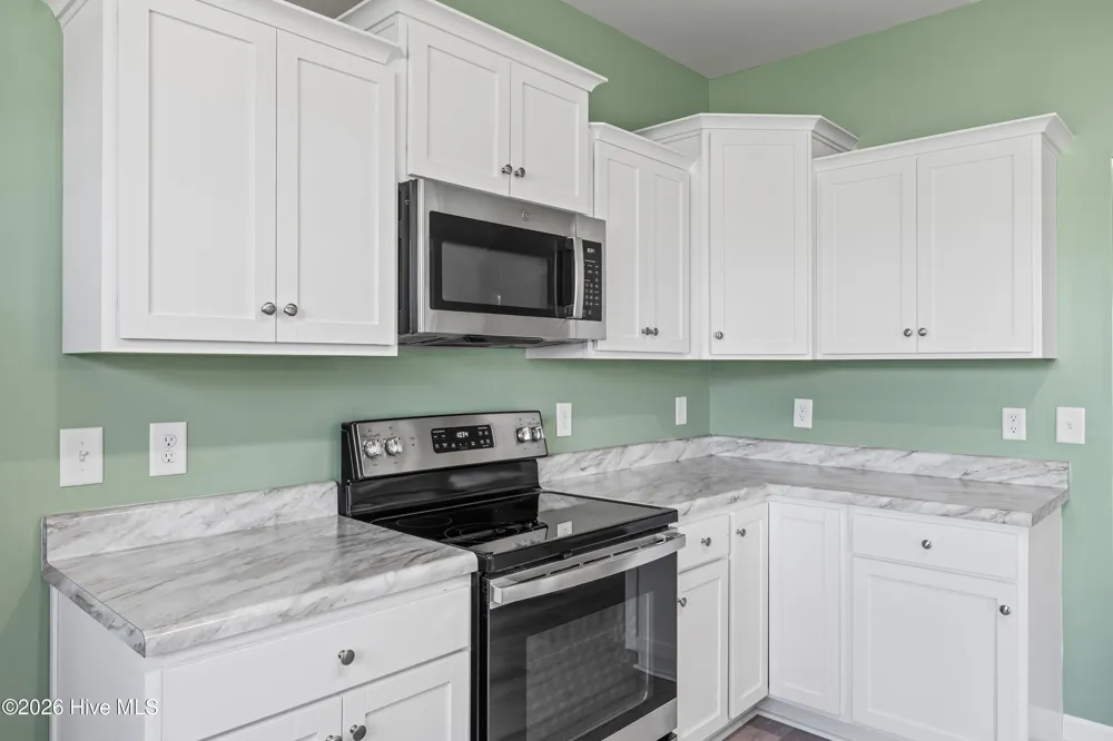 158 Uzzell Road Hubert, NC 28539