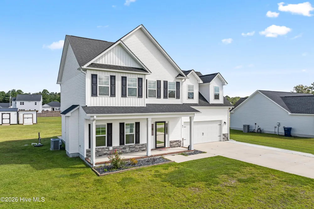 158 Uzzell Road Hubert, NC 28539