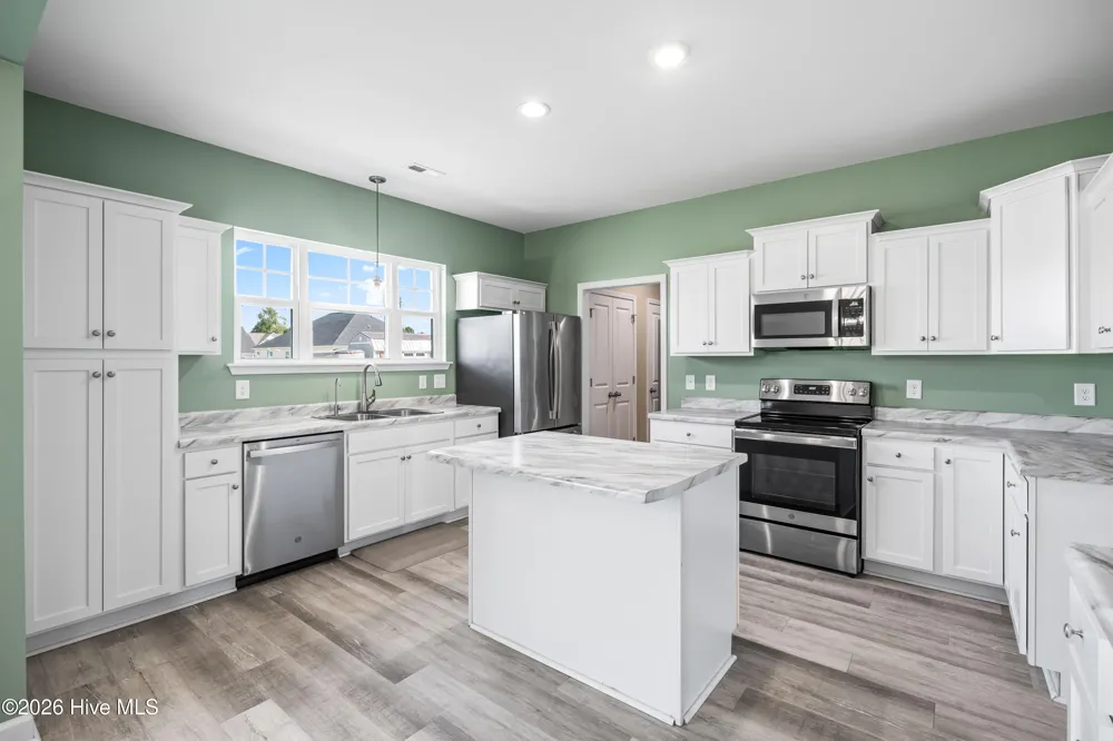 158 Uzzell Road Hubert, NC 28539