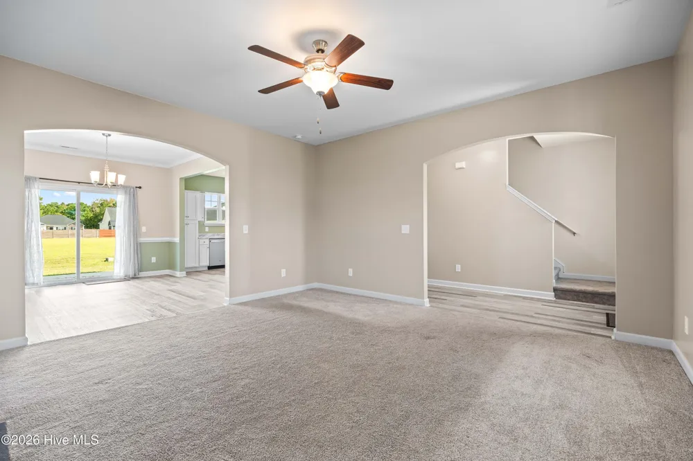 158 Uzzell Road Hubert, NC 28539