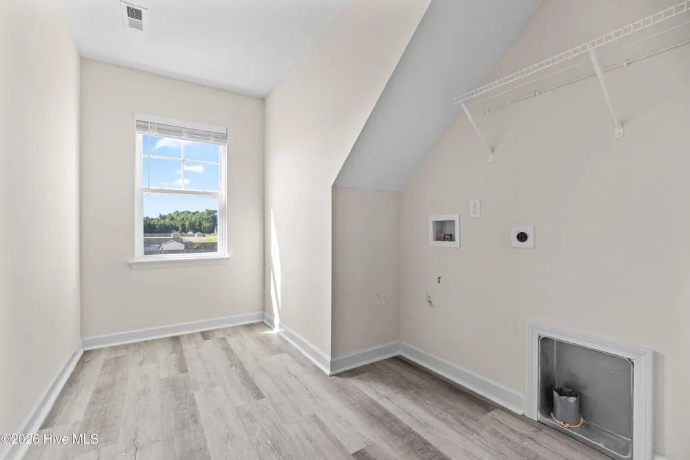 158 Uzzell Road Hubert, NC 28539