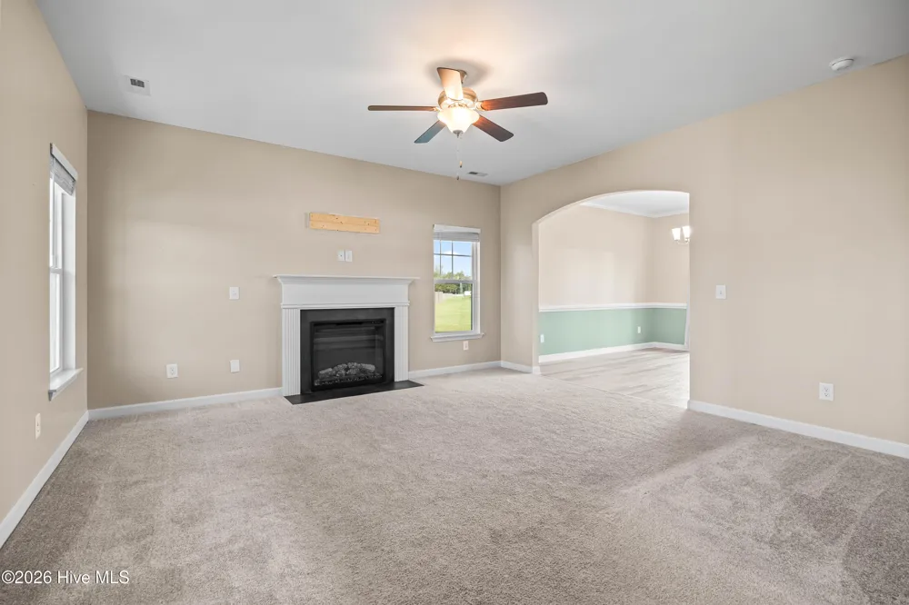 158 Uzzell Road Hubert, NC 28539