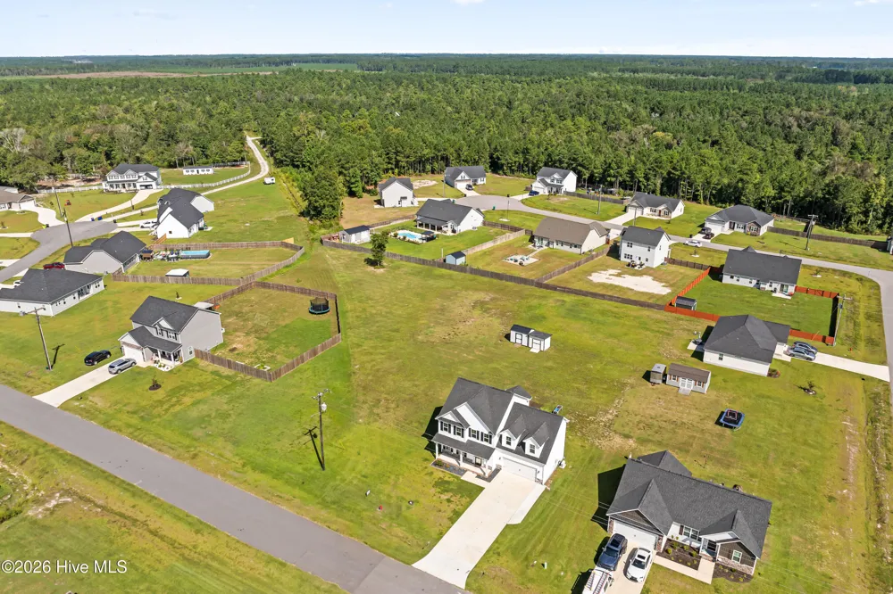 158 Uzzell Road Hubert, NC 28539