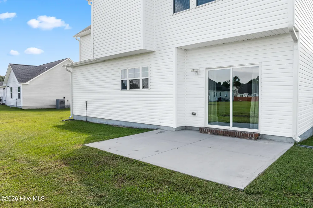 158 Uzzell Road Hubert, NC 28539