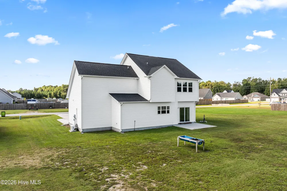 158 Uzzell Road Hubert, NC 28539