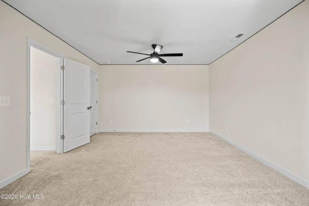 158 Uzzell Road Hubert, NC 28539
