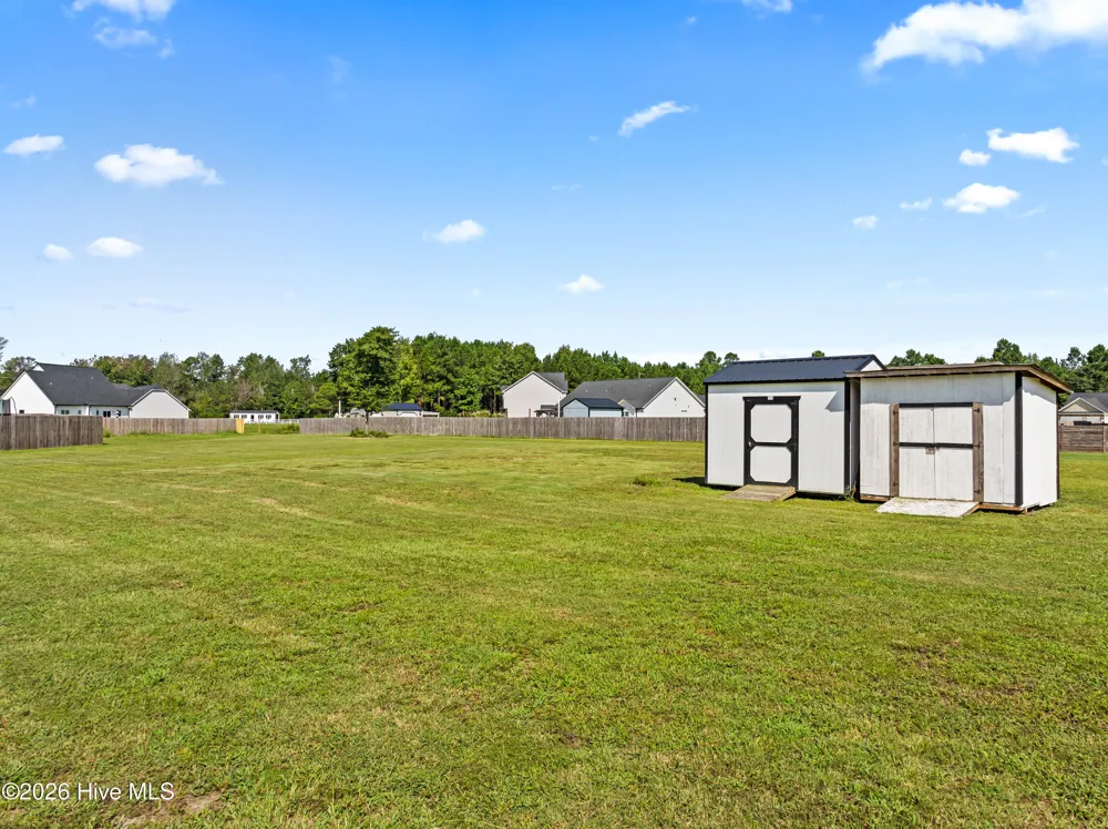 158 Uzzell Road Hubert, NC 28539