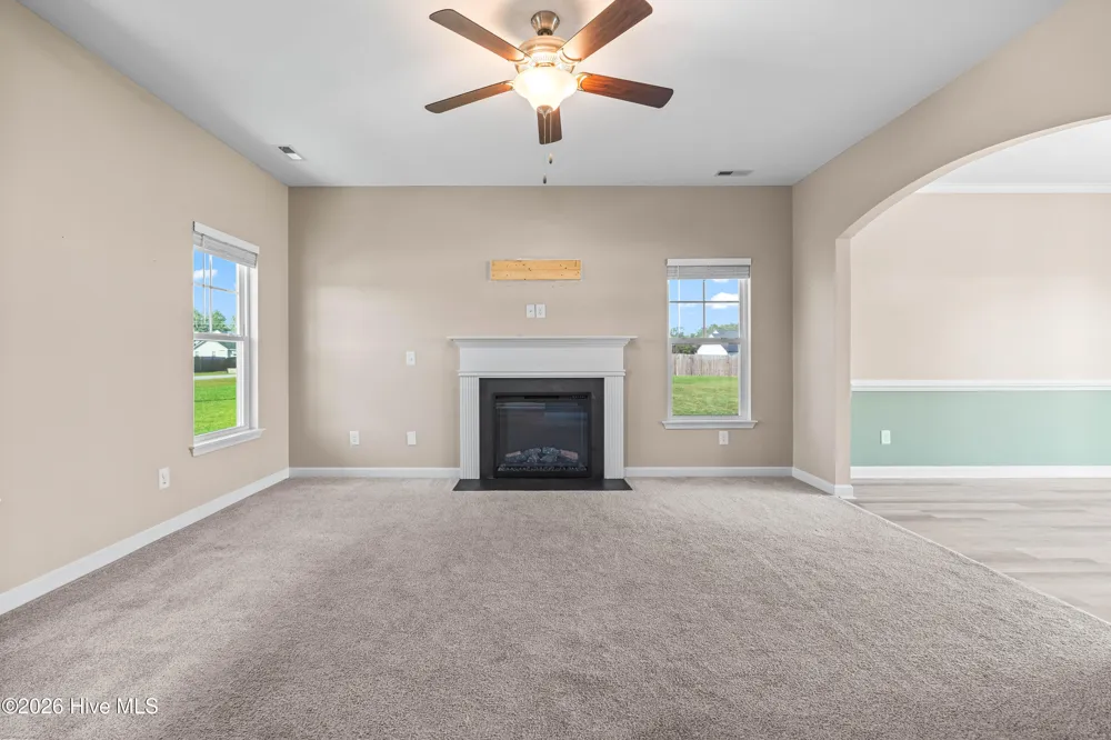 158 Uzzell Road Hubert, NC 28539