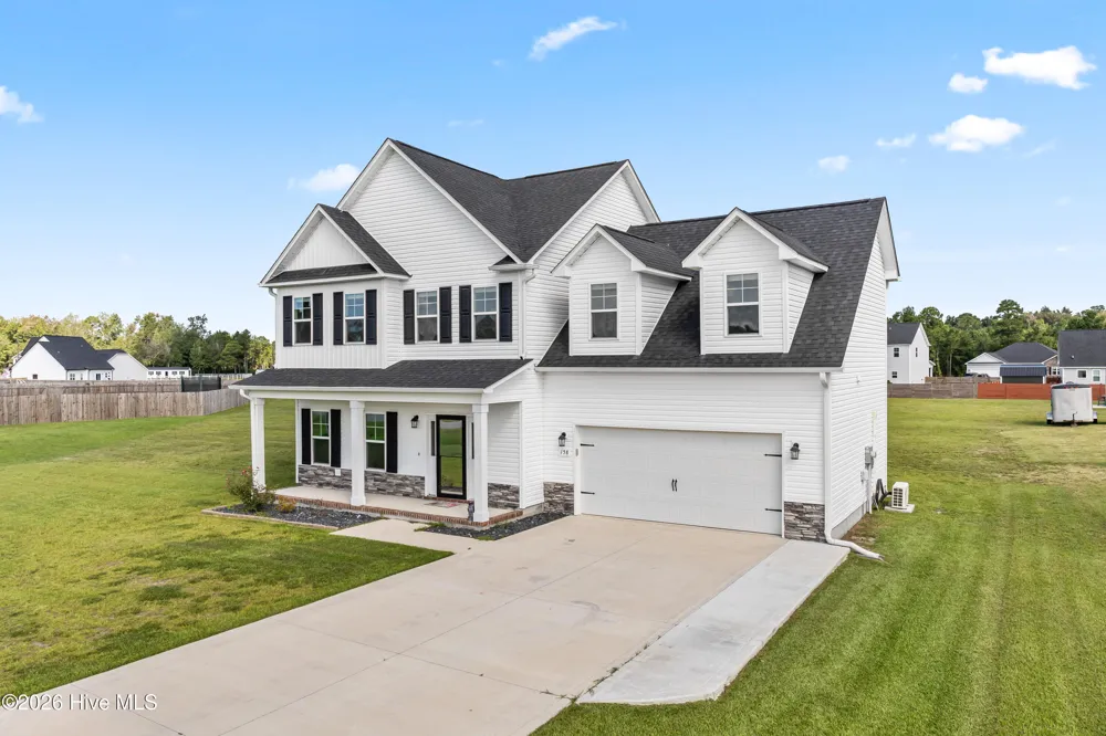 158 Uzzell Road Hubert, NC 28539
