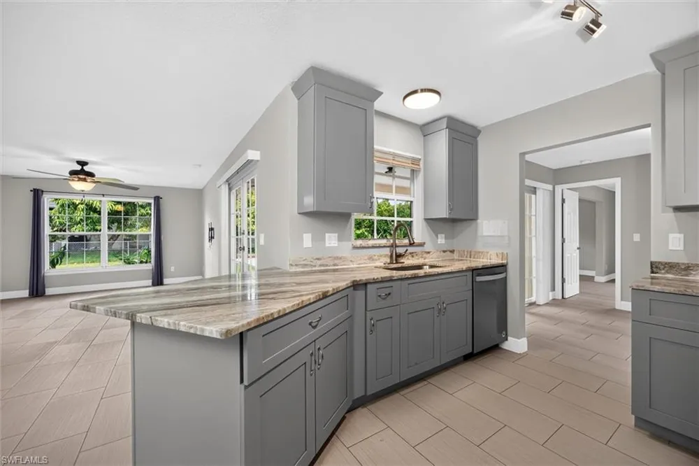 305 SE 27th Terrace Cape Coral, FL 33904