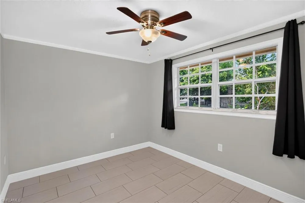 305 SE 27th Terrace Cape Coral, FL 33904