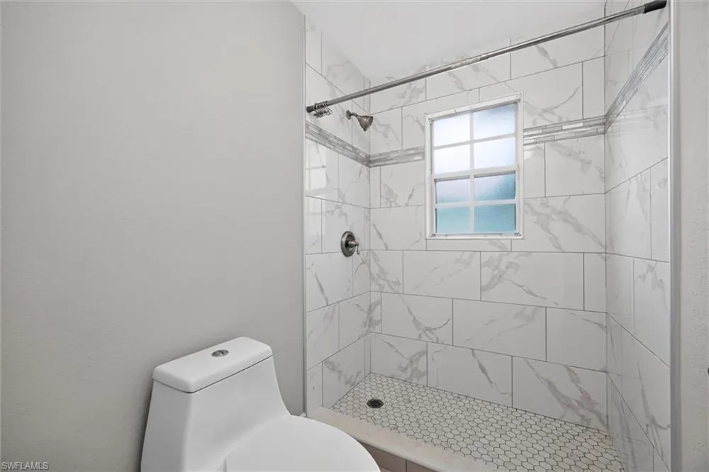 305 SE 27th Terrace Cape Coral, FL 33904
