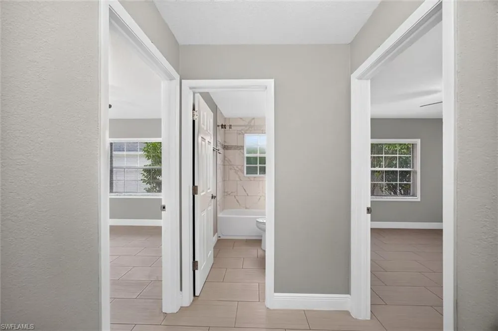 305 SE 27th Terrace Cape Coral, FL 33904