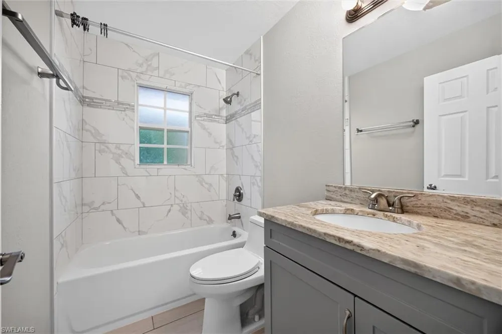 305 SE 27th Terrace Cape Coral, FL 33904