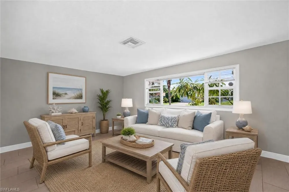 305 SE 27th Terrace Cape Coral, FL 33904