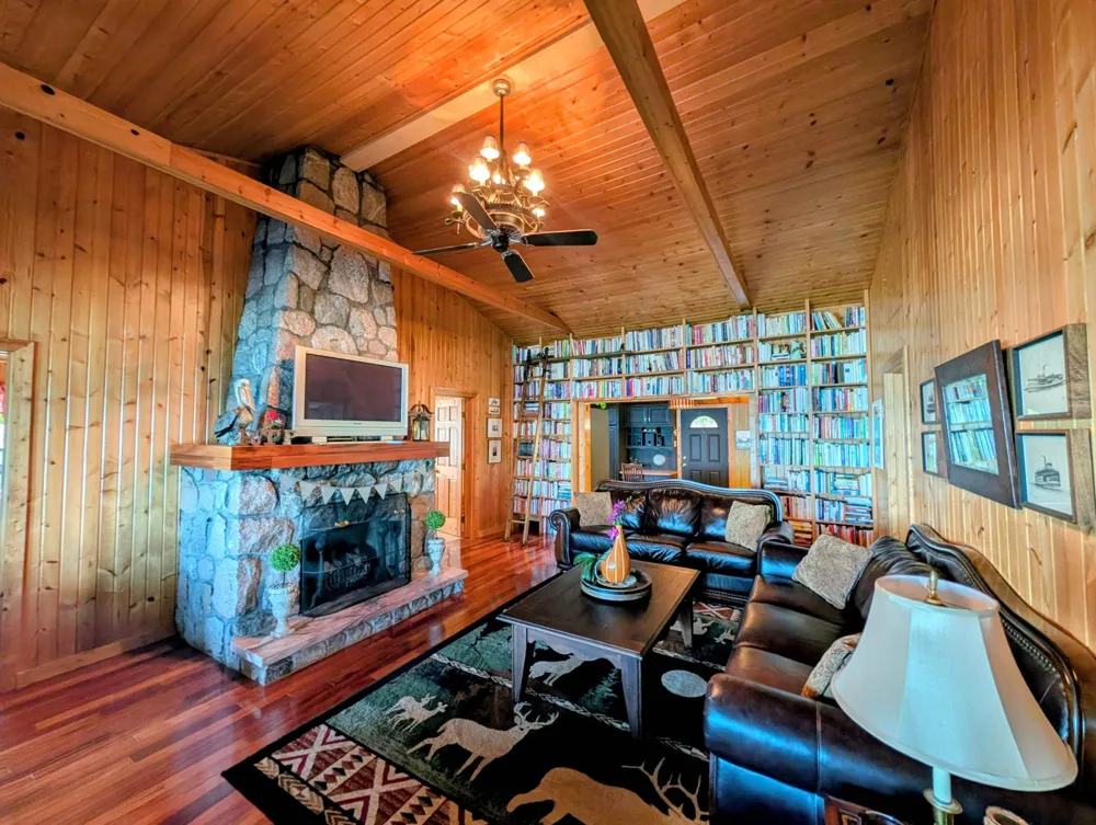 837 Crescent Sims Township, MI 48703