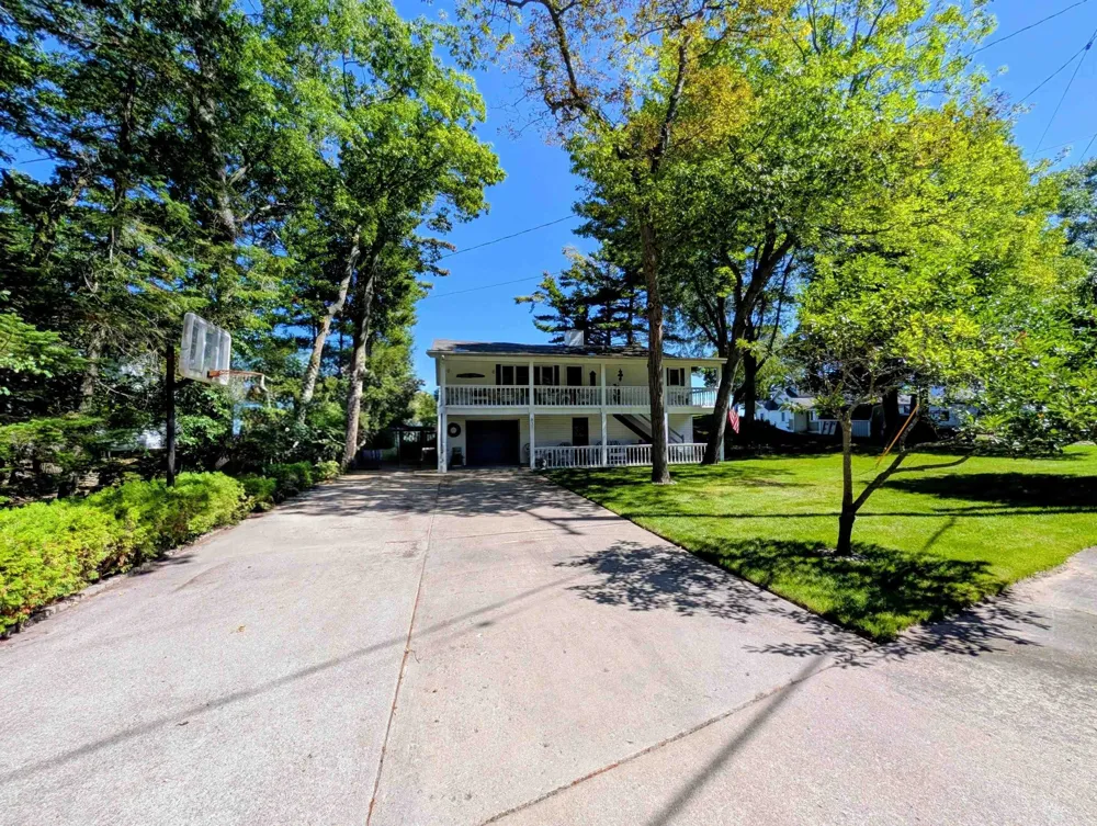 837 Crescent Sims Township, MI 48703