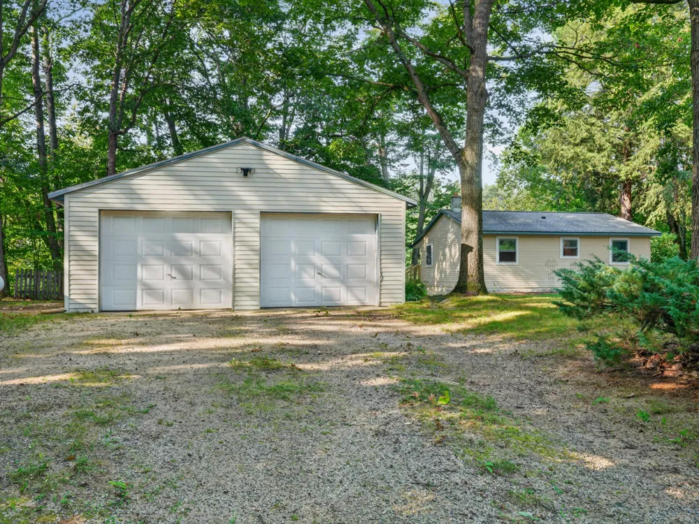 3681 S Cobmoosa Trail Ferry Township, MI 49421