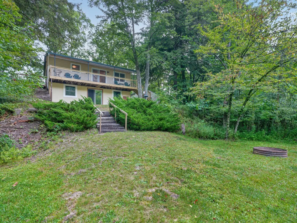 3681 S Cobmoosa Trail Ferry Township, MI 49421