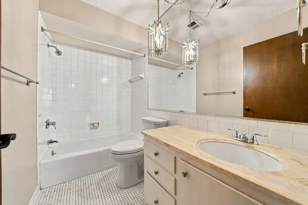 2200 Nevada Avenue S #312 Saint Louis Park, MN 55426
