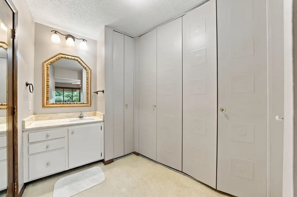 2200 Nevada Avenue S #312 Saint Louis Park, MN 55426